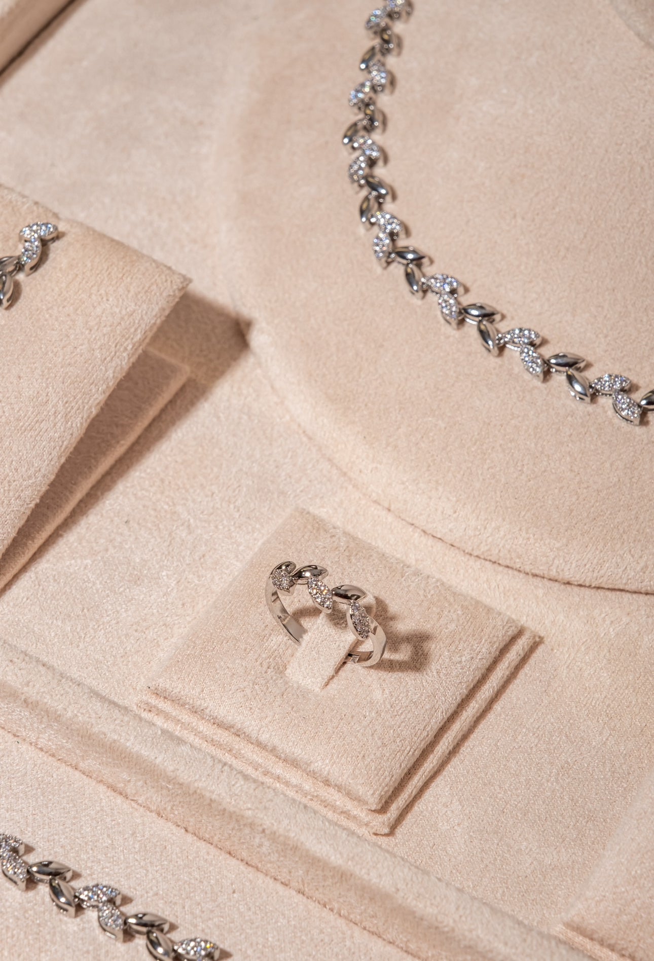 Silver Leaf Set