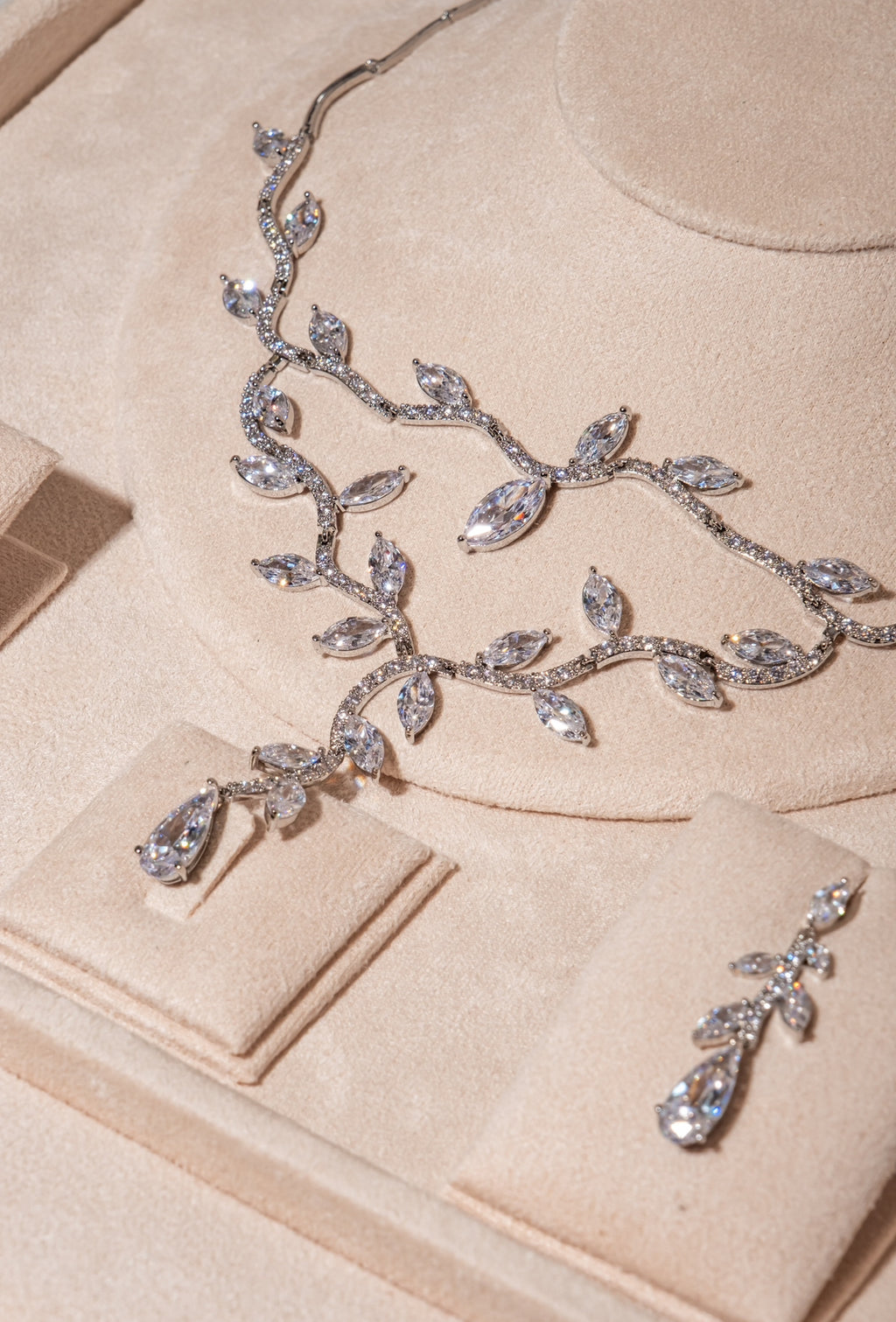 Diamond Vine Set