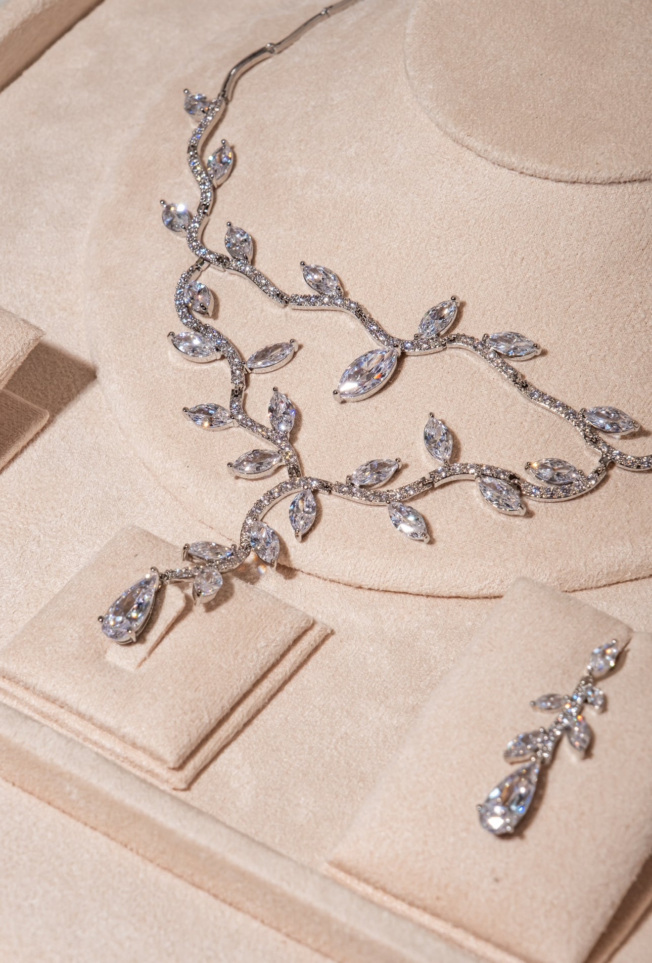Diamond Vine Set